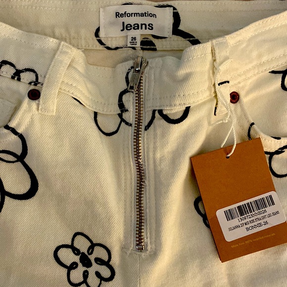 Reformation Julianna Zip Mid Rise Straight Leg Jeans. Size 26. - Picture 2 of 4